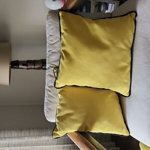 NWT pair of yellow welded accent pillows